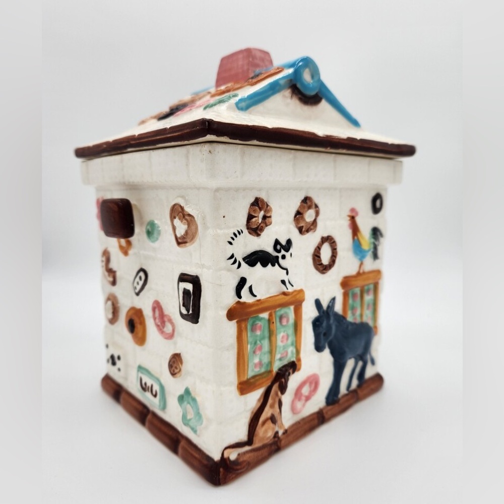 Gingerbread house. Hansel and Gretal 1950’s cookie jar.